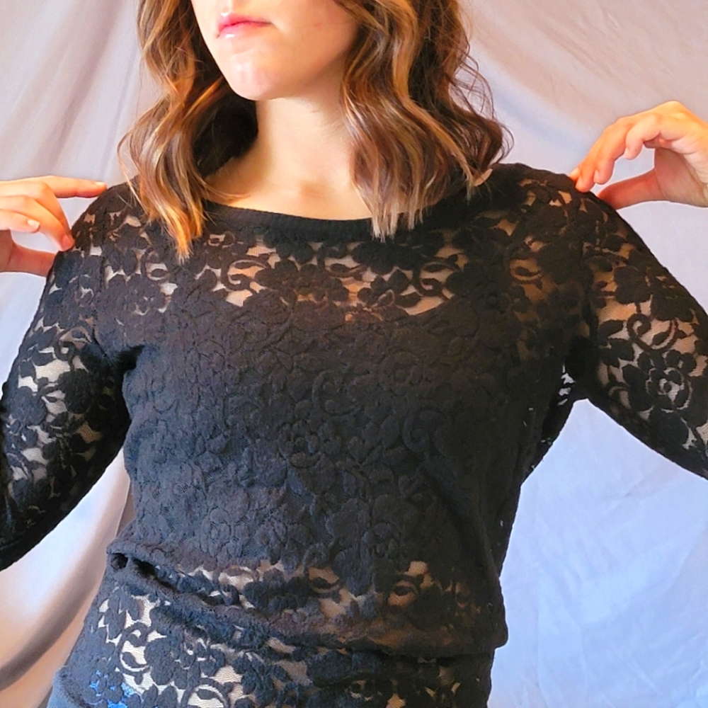 Aeropostal black long sleeve lace top